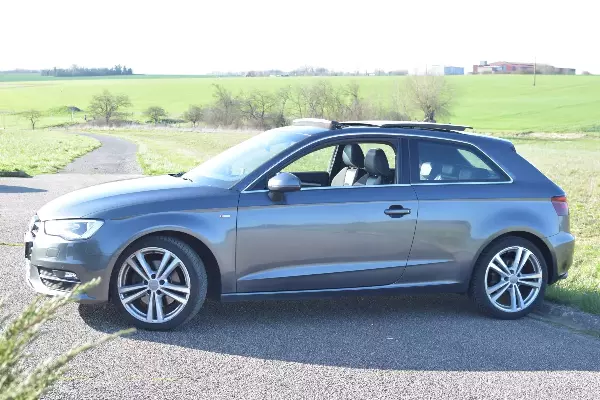 AUDI A3 - Vue détaillée 8