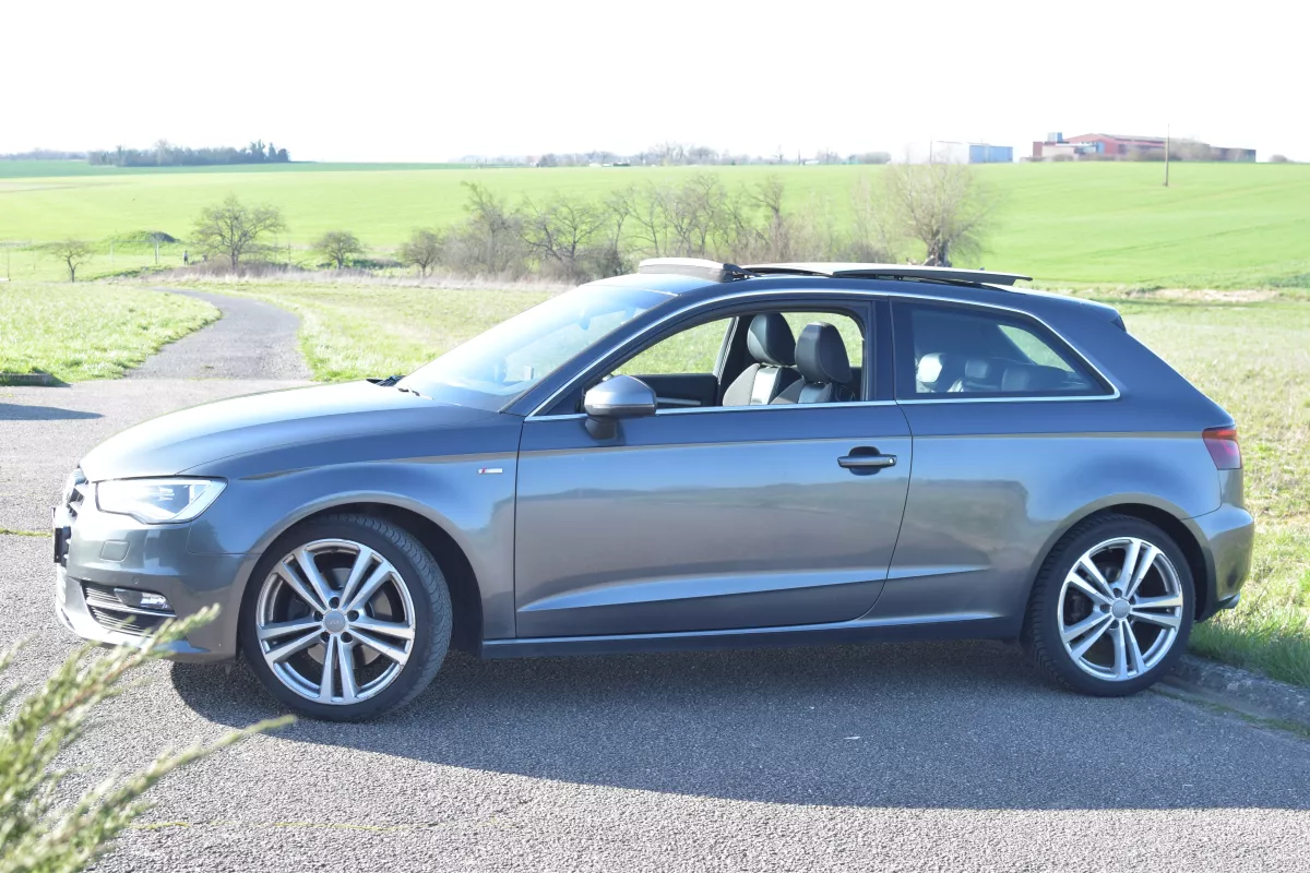 AUDI A3 - Vue détaillée 8
