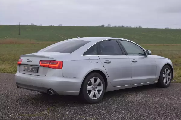 AUDI A6 - Vue détaillée 4