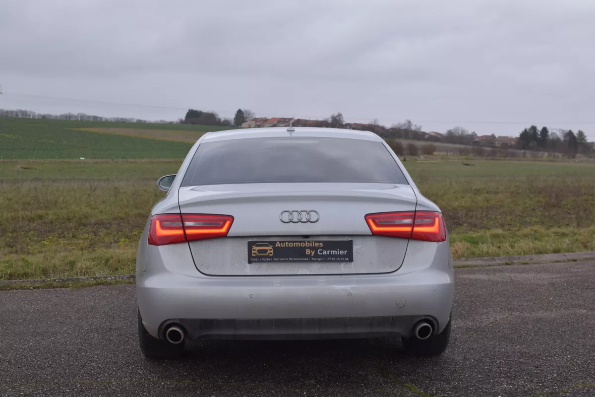 AUDI A6 - Vue détaillée 6