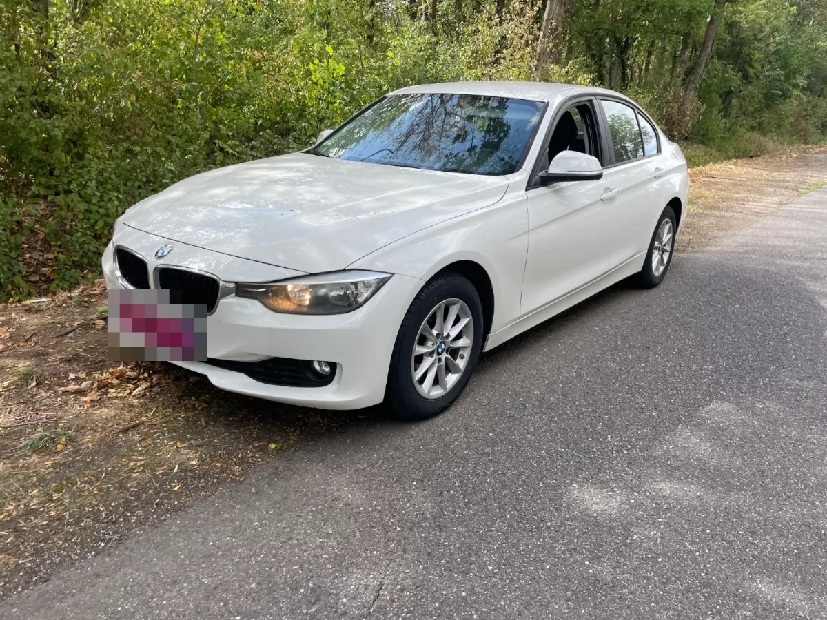 BMW 316i - Photo principale