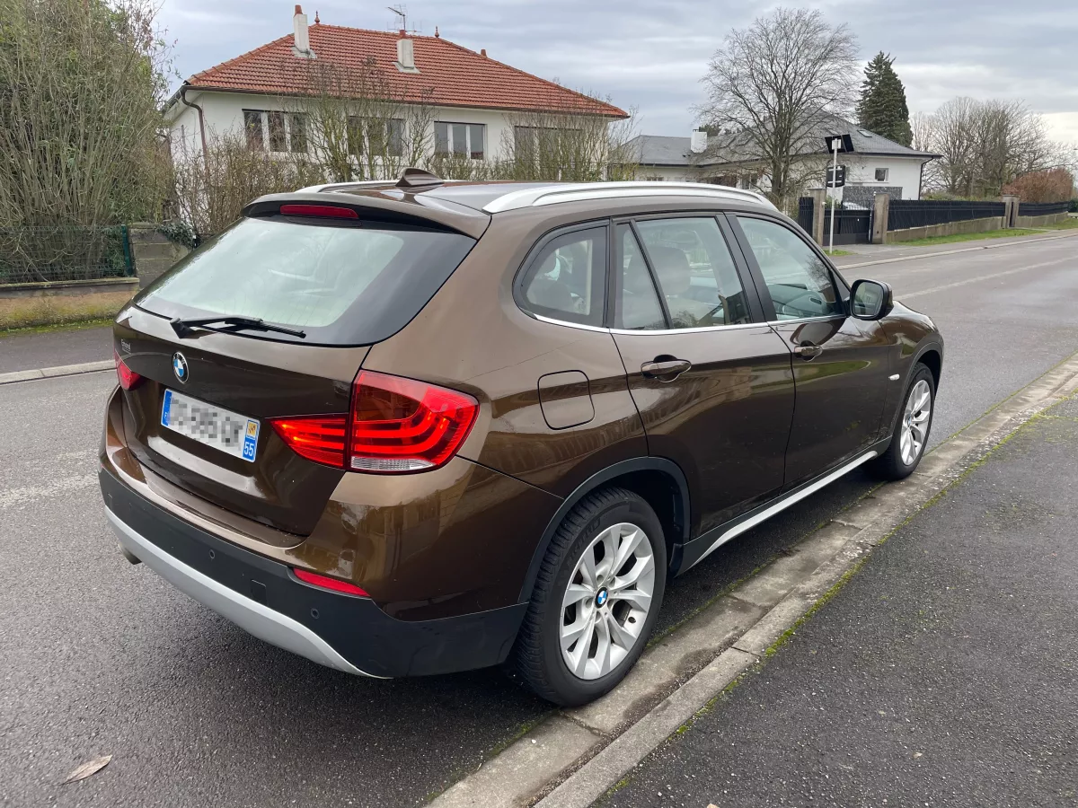 BMW X1 23d Confort - Vue détaillée 4