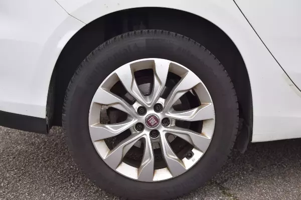 FIAT Tipo 1.3 Multijet - Vue détaillée 8