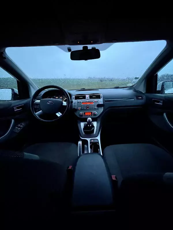 FORD Kuga 2.0 TDCI - Vue détaillée 7