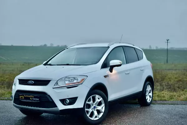 FORD Kuga 2.0 TDCI à Metz