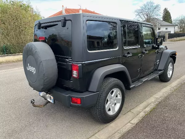 Jeep Wrangler JK Unlimited - Vue détaillée 4