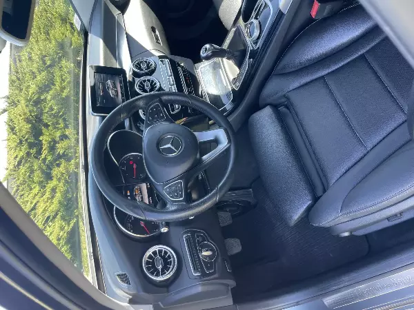 MERCEDES Classe C - Vue détaillée 11