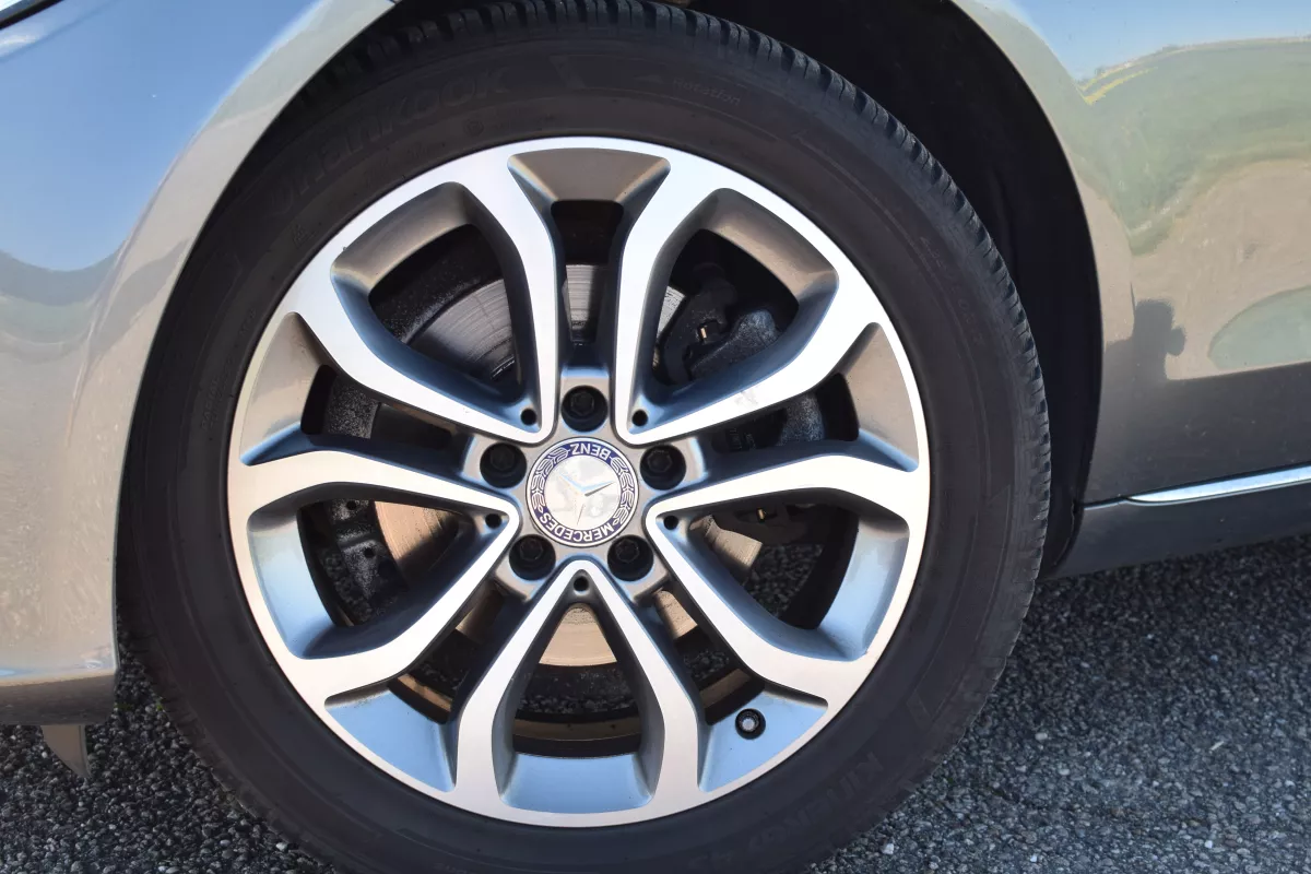 MERCEDES Classe C - Vue détaillée 3