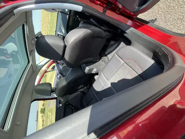 PEUGEOT 2008 GT Line - Vue détaillée 19