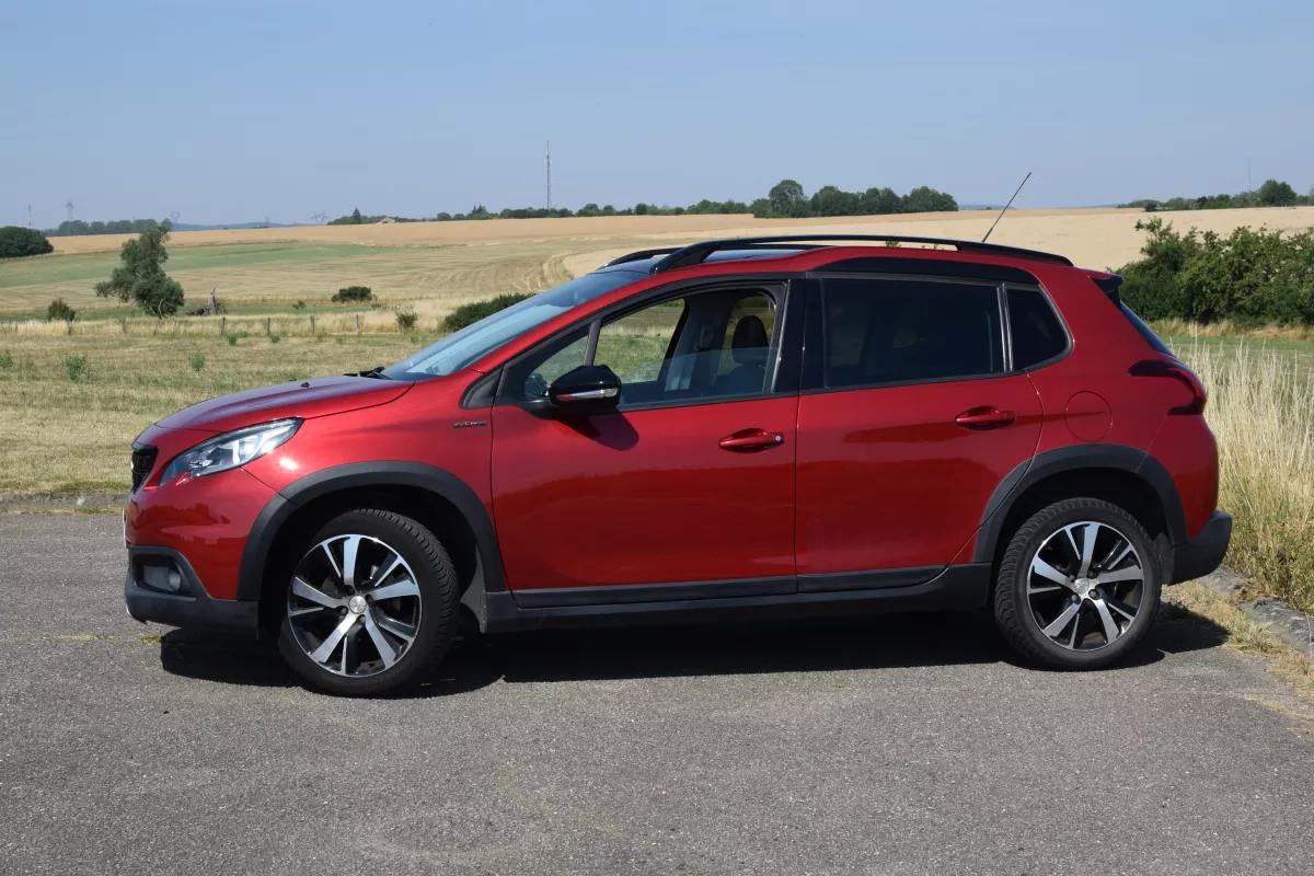 PEUGEOT 2008 GT Line - Vue détaillée 5
