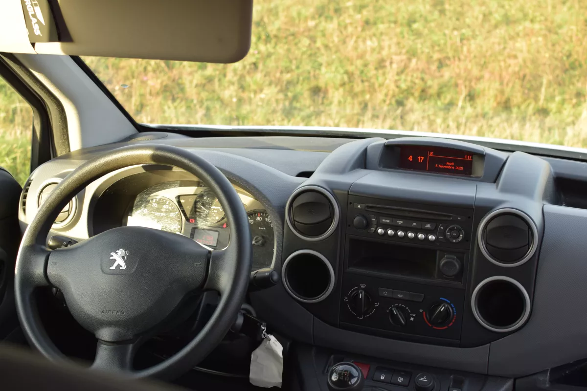PEUGEOT Partner - Vue détaillée 8