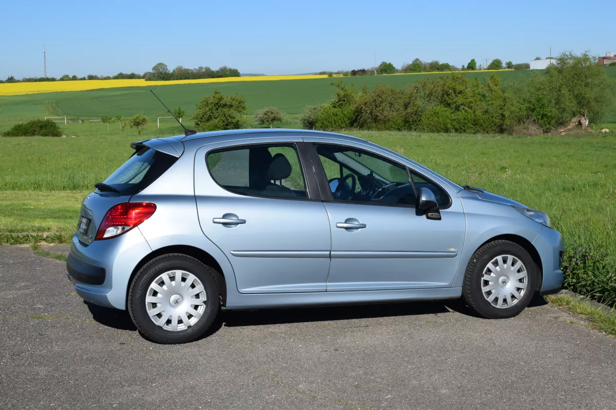 PEUGEOT Peugeot 207 1.6 HDi 90 FAP - Vue détaillée 3