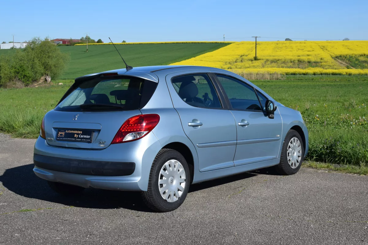 PEUGEOT Peugeot 207 1.6 HDi 90 FAP - Vue détaillée 4