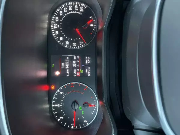RENAULT Clio V 1.5 DCI - Vue détaillée 11