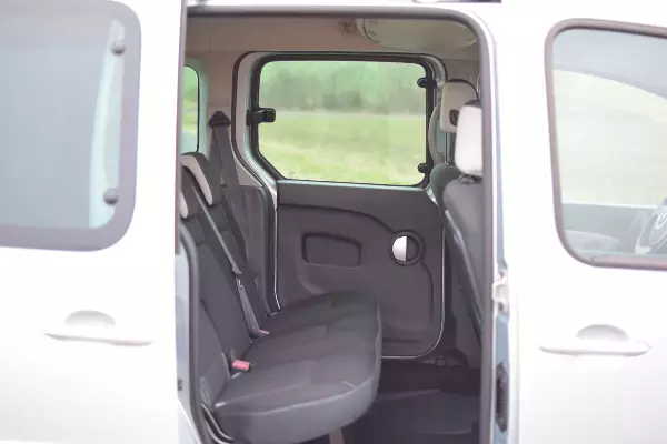 RENAULT Kangoo 1.5 DCI 110ch - Vue détaillée 4