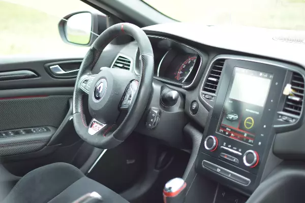 RENAULT Mégane RS TROPHY - Vue détaillée 13