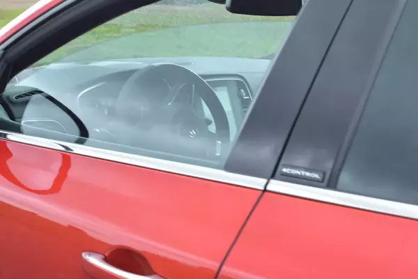RENAULT Mégane RS TROPHY - Vue détaillée 5