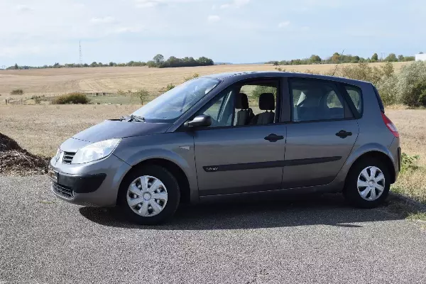 RENAULT Scenic 1.6 16v - Vue détaillée 3