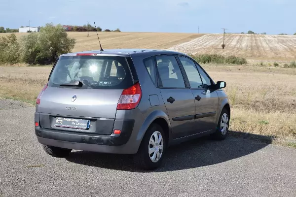 RENAULT Scenic 1.6 16v - Vue détaillée 6
