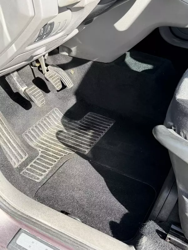 RENAULT Scenic 1.6 16v - Vue détaillée 32