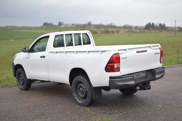 TOYOTA Hilux 2.4 D2D AWD - Vue détaillée 6