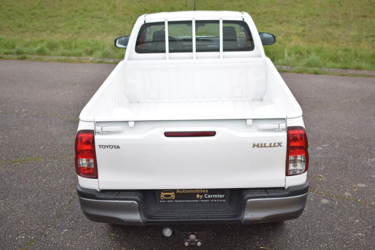 TOYOTA Hilux 2.4 D2D AWD - Vue détaillée 7