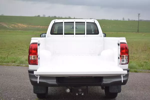 TOYOTA Hilux 2.4 D2D AWD - Vue détaillée 8