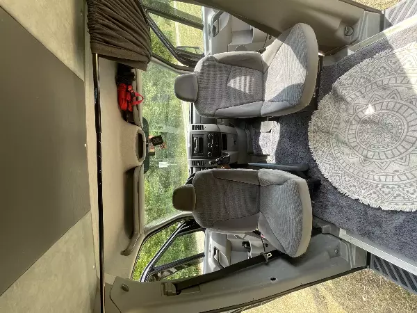 VOLKSWAGEN CRAFTER 2.5 TDI - Vue détaillée 11