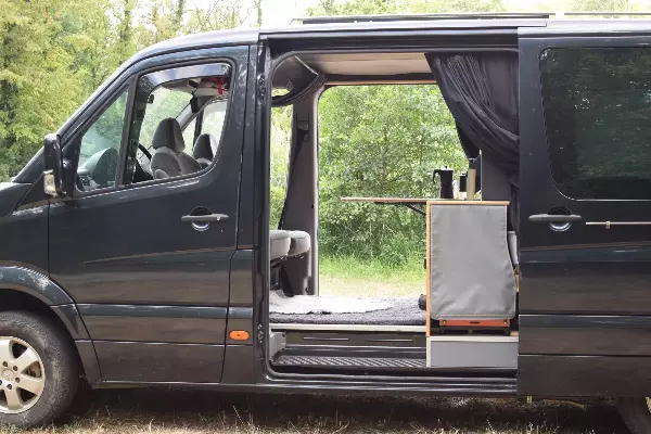 VOLKSWAGEN CRAFTER 2.5 TDI - Vue détaillée 8