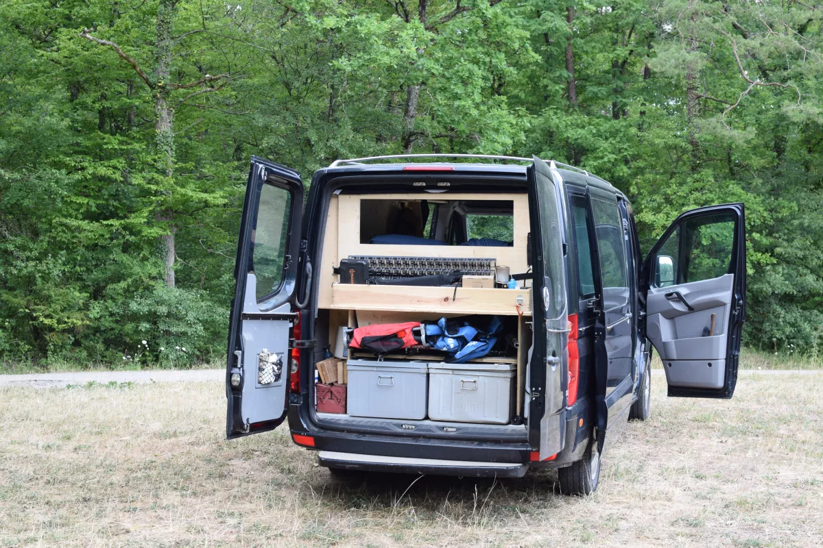 VOLKSWAGEN CRAFTER 2.5 TDI - Vue détaillée 6