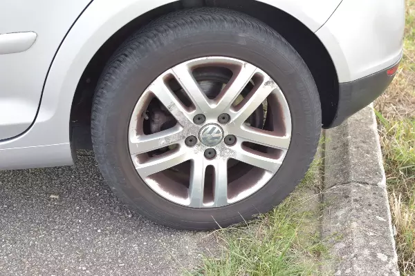 VOLKSWAGEN Golf V + - Vue détaillée 15