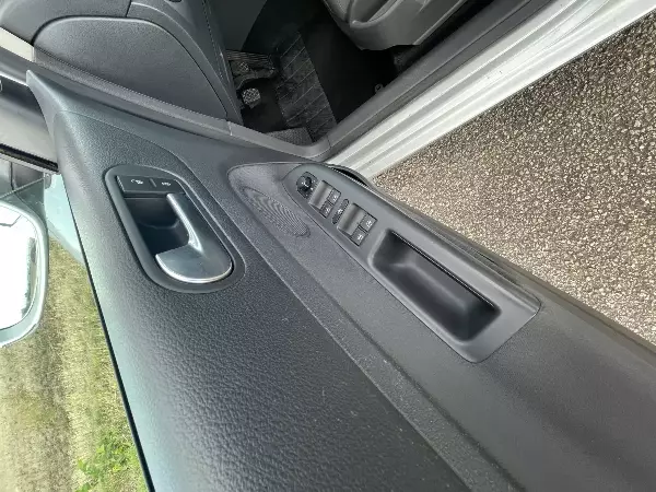 VOLKSWAGEN Golf V + - Vue détaillée 27
