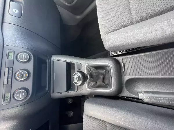 VOLKSWAGEN Golf V + - Vue détaillée 38