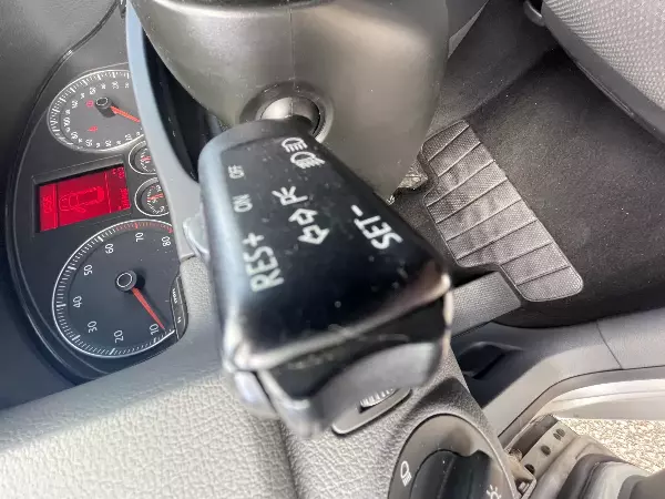 VOLKSWAGEN Golf V + - Vue détaillée 33