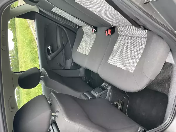 VOLKSWAGEN Polo 1,6 TDI - Vue détaillée 13