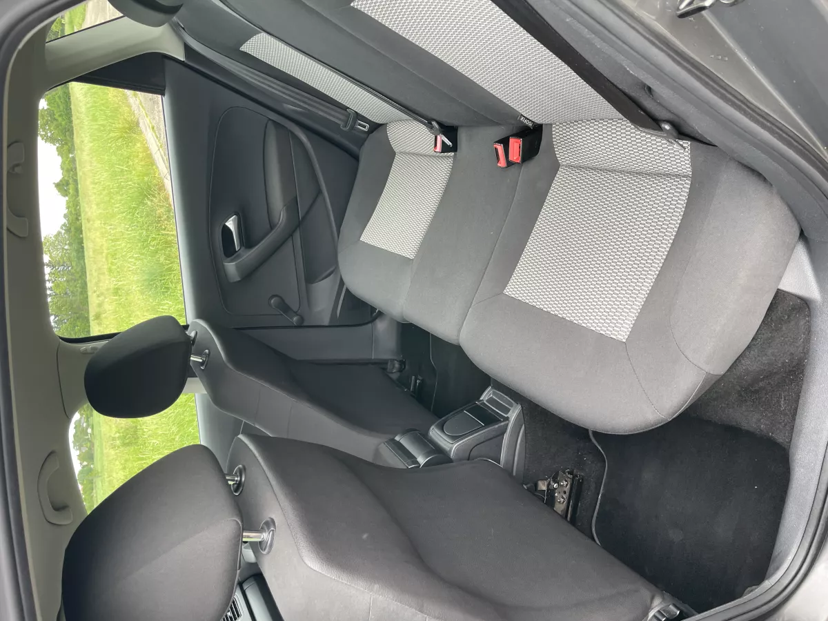 VOLKSWAGEN Polo 1,6 TDI - Vue détaillée 13