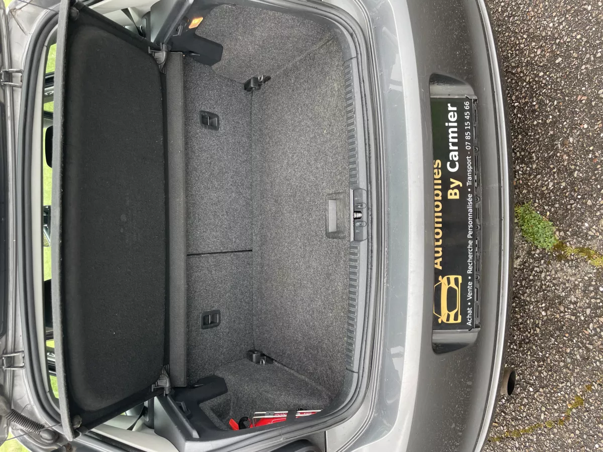 VOLKSWAGEN Polo 1,6 TDI - Vue détaillée 15